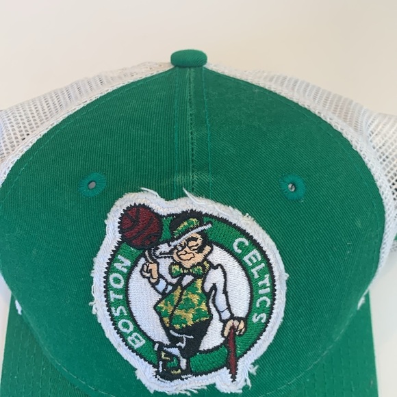 Youth New Era NBA Boston Celtics Green and White Mesh Back Ball Cap Trucker Hat - Picture 2 of 6